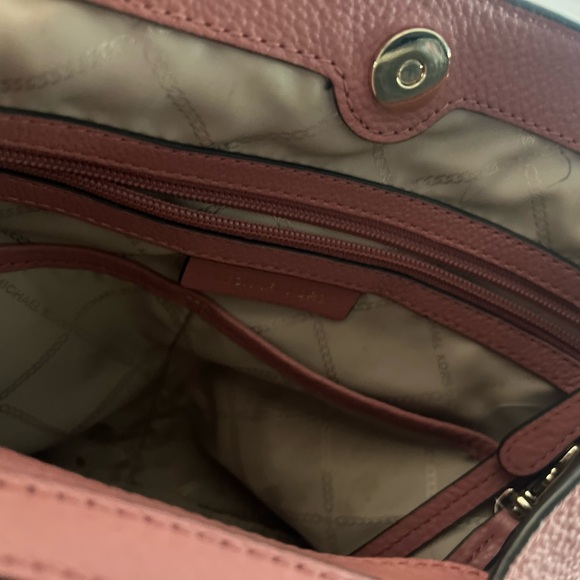 Michael Kors dusty pink shoulder bag - Picture 8 of 11